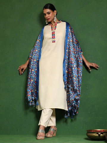 Varanga Women Mandarin collar Kurta with Trouser and Printed Dupatta
